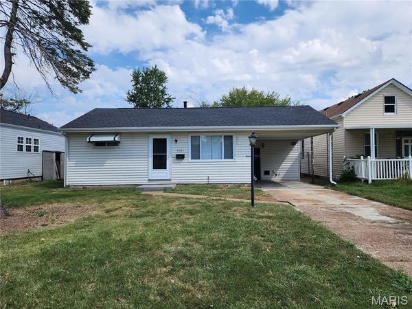 3681 Tesson Street , St Louis, MO 63125