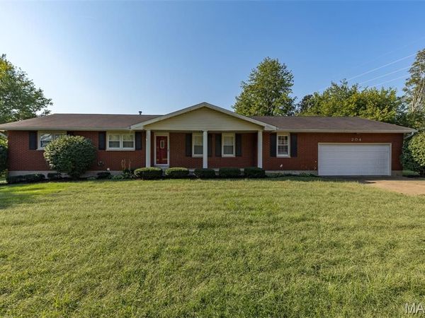 204 Smith Street , Farmington, MO 63640