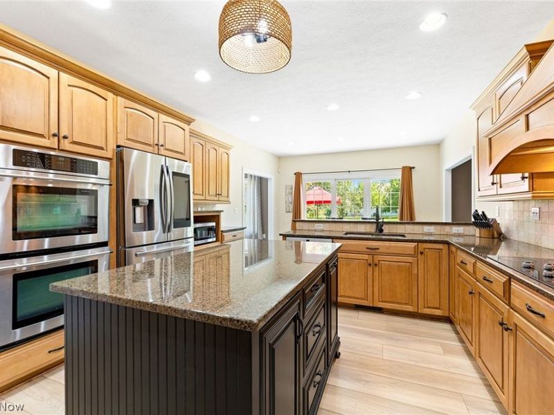 3407 Chadwick Drive, Uniontown, OH 44685 Photo 7