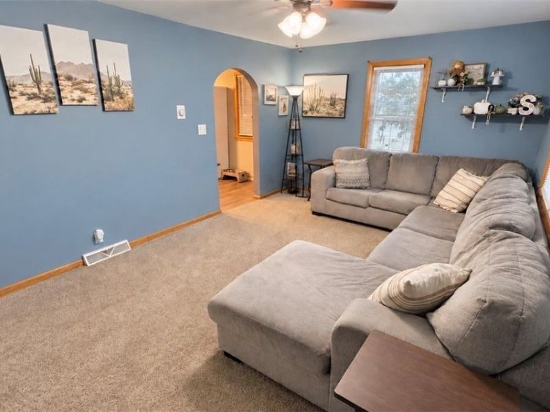 681 Mcgrath Street, Alliance, OH 44601 Photo 4