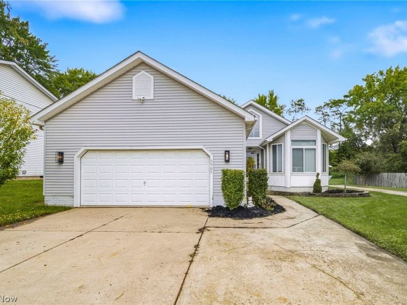 3903 Laurel Road, Brunswick, OH 44212 Photo 1