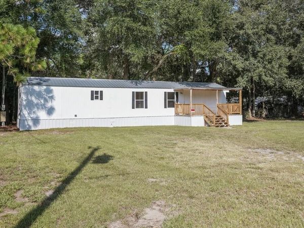 50 Sangster Road , Jesup, GA 31545