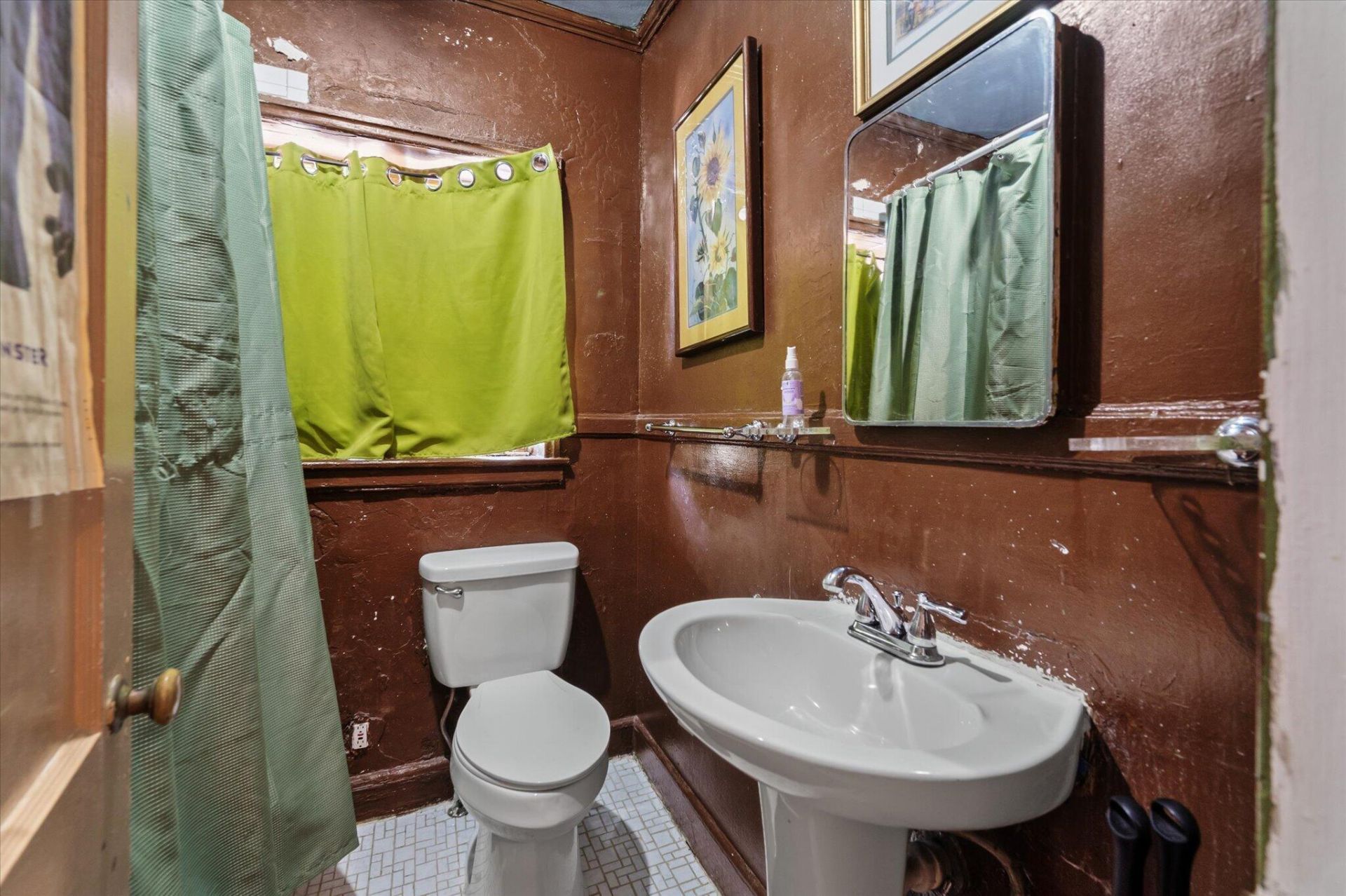 565 Savannah Highway  Photo 22