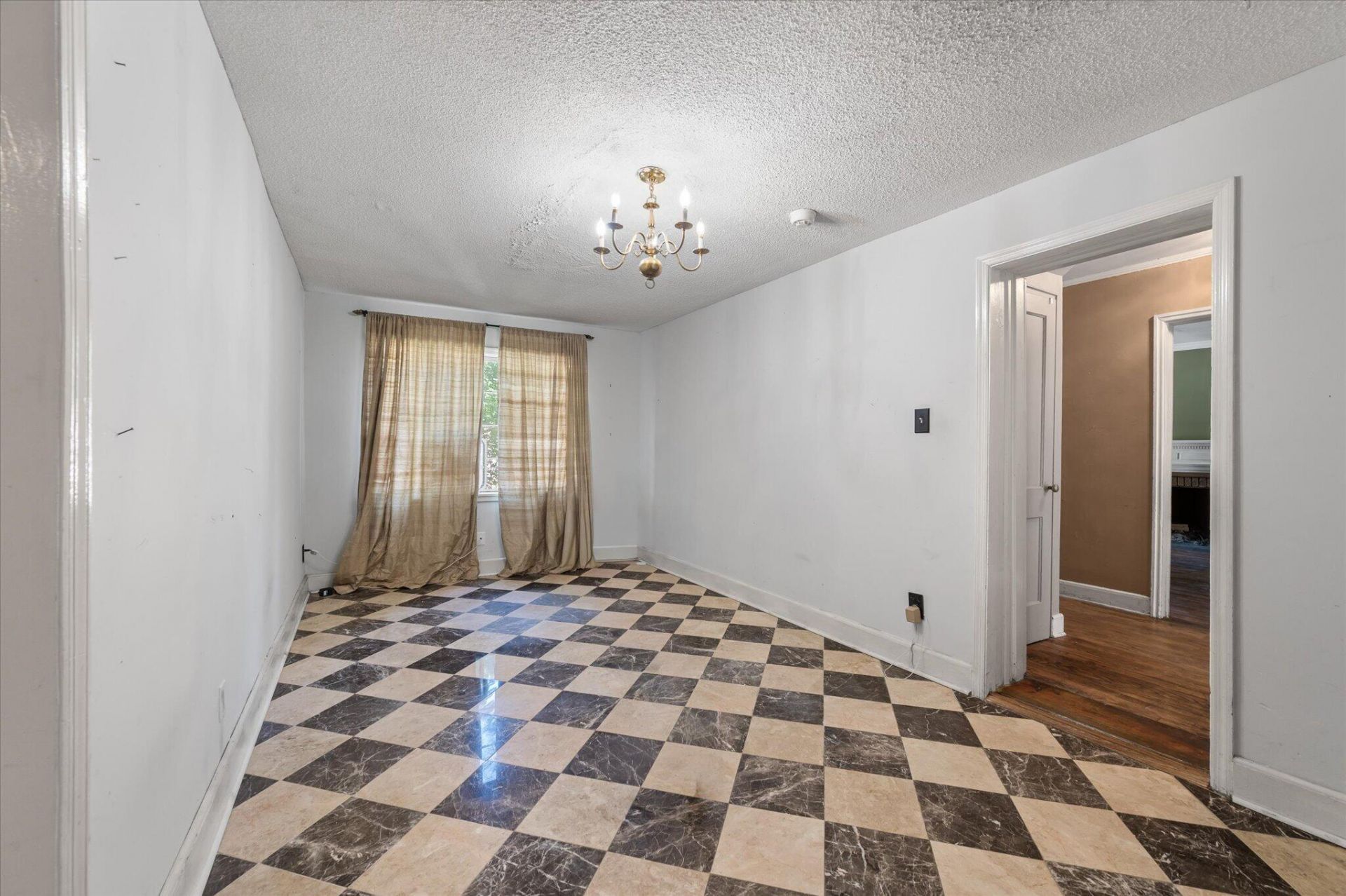 565 Savannah Highway  Photo 30