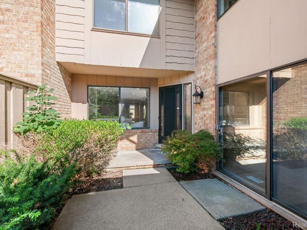 7137 Pebble Park Drive , West Bloomfield Township, Mi 48322