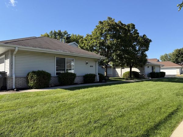 6205 S Creekside DRIVE, Unit 3, Cudahy, WI 53110