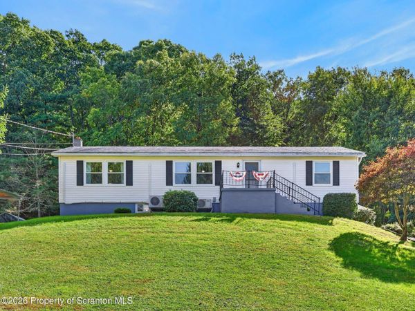 548 Lockville Rd , Harding, PA 18643