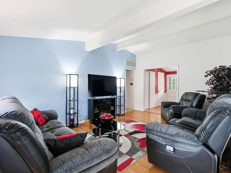 1221 James Road, Hamilton, OH 45013 Photo 7