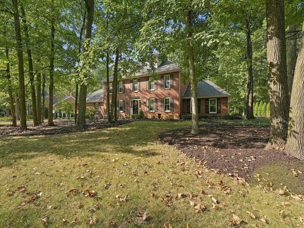 10727 Country Wood Trail, Fort Wayne, IN 46845