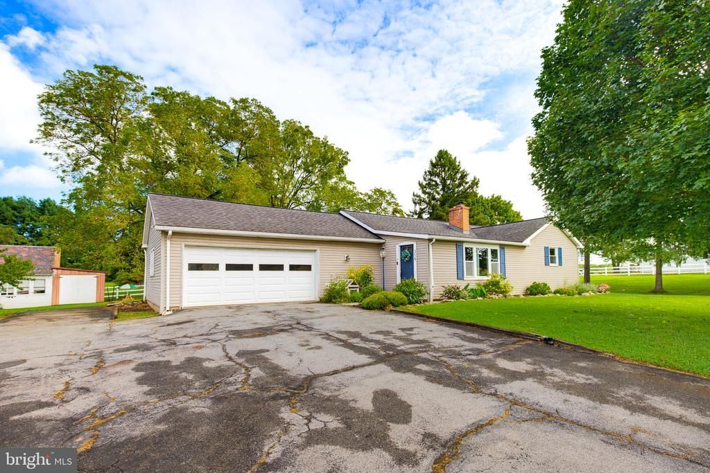 319 FROGTOWN ROAD , PEQUEA, PA 17565