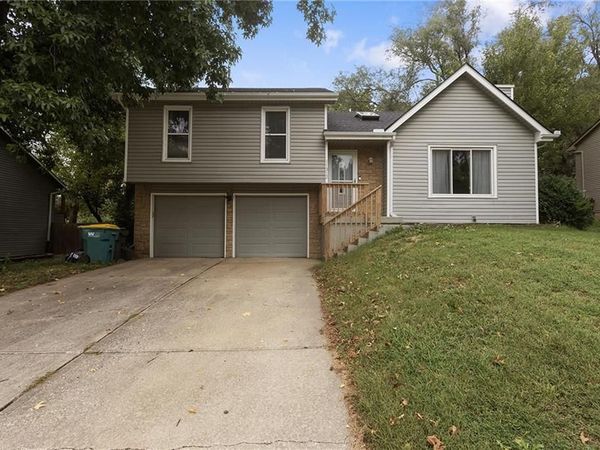 11312 W 77th Street, Shawnee, KS 66214