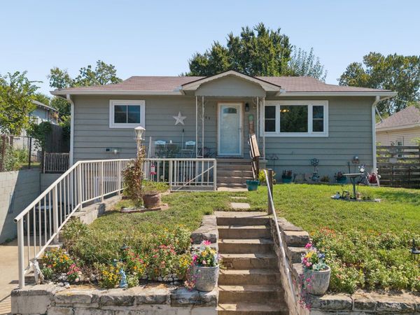 409 N Cleveland Avenue , Sand Springs, OK 74063