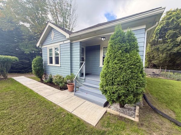 39 Main St, Sturbridge, MA 01566
