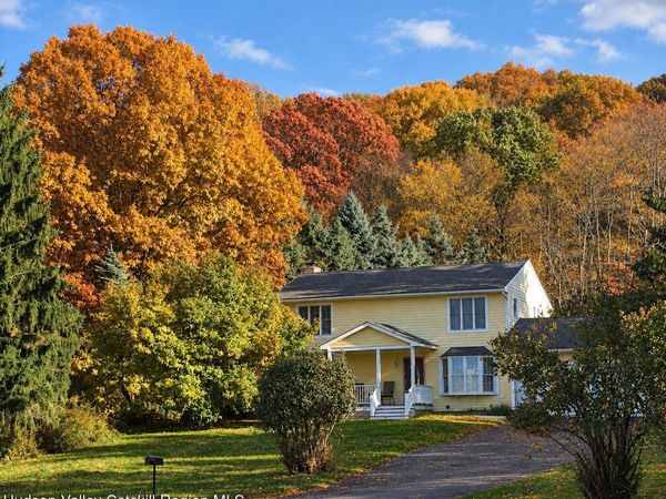 17 Jennifer Lane, Hudson, NY 12534
