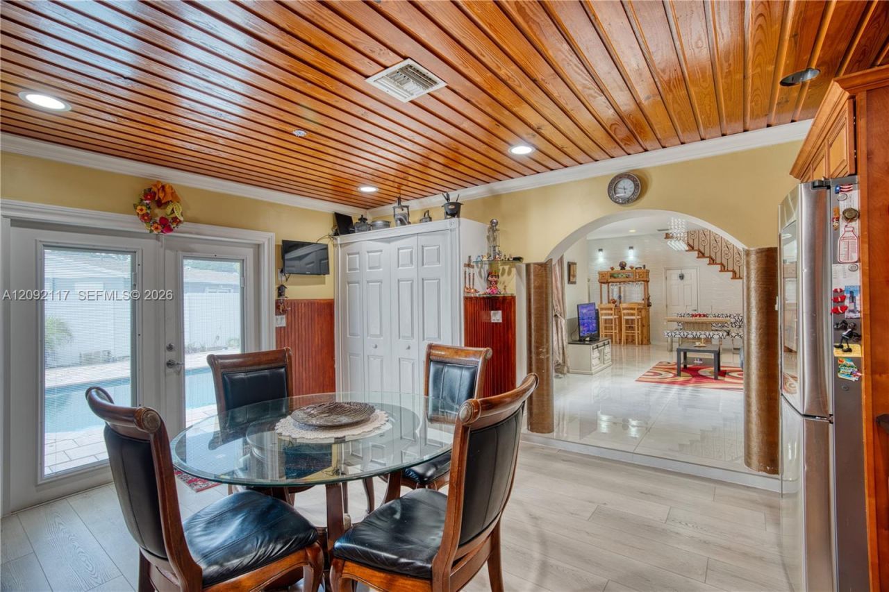 279 Springfield Dr, West Palm Beach, FL 33415 Photo