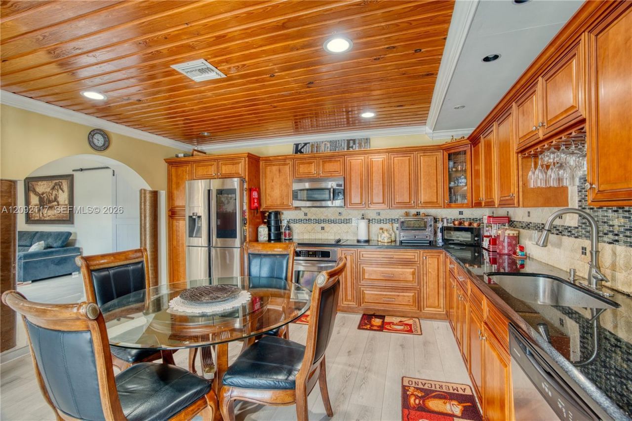 279 Springfield Dr, West Palm Beach, FL 33415 Photo