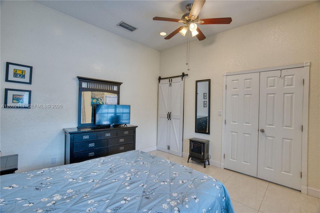 279 Springfield Dr, West Palm Beach, FL 33415 Photo