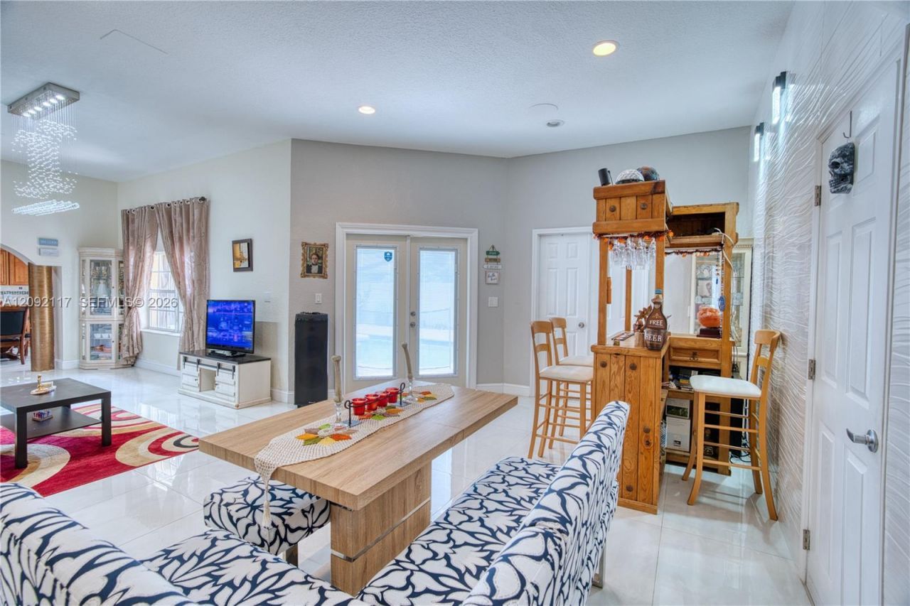 279 Springfield Dr, West Palm Beach, FL 33415 Photo