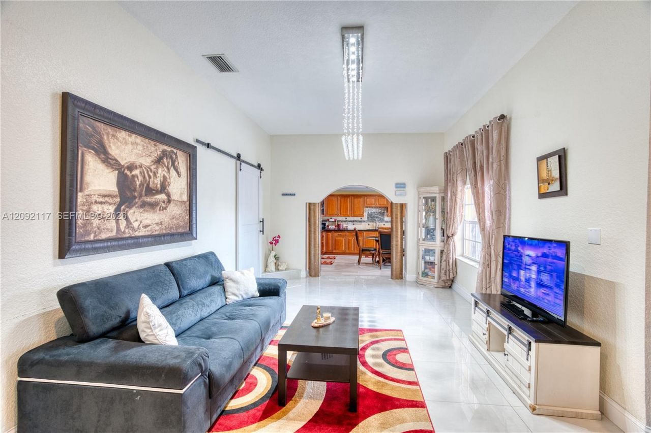 279 Springfield Dr, West Palm Beach, FL 33415 Photo