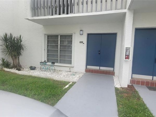 9430 SW 170th St , Unit 303, Palmetto Bay, FL 33157
