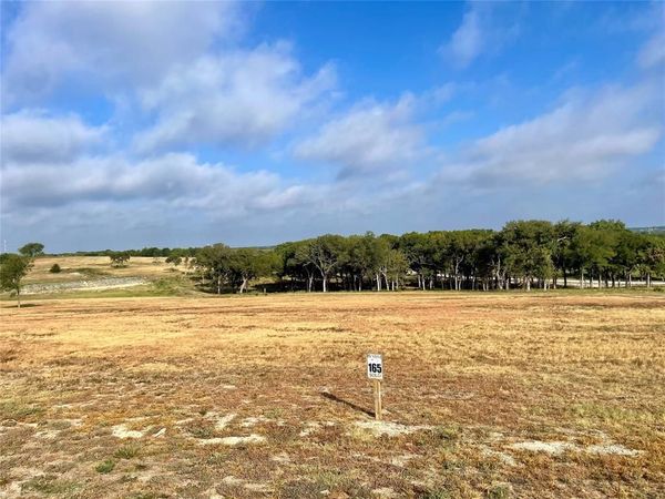 165 Caballo Drive , Oak Leaf, TX 75154