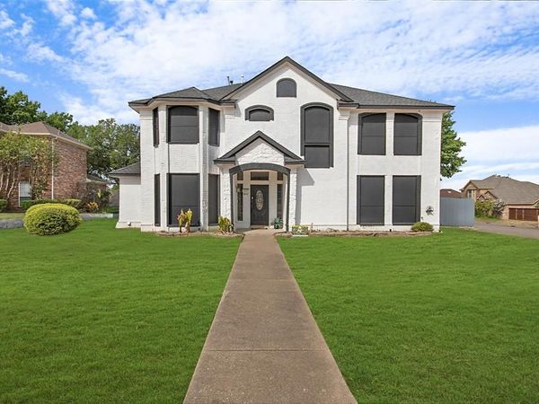 101 Boulder Creek Drive, DeSoto, TX 75115