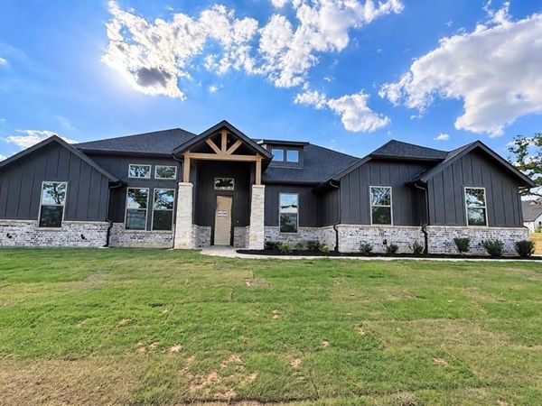 735 County Road 3355 , Paradise, TX 76073