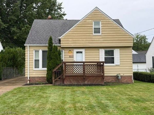 604 E 305th Street , Willowick, OH 44095