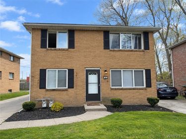 9 Floreis Court , Unit Upper, Buffalo, NY 14225