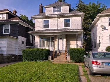 35 Englewood Avenue , Buffalo, NY 14214