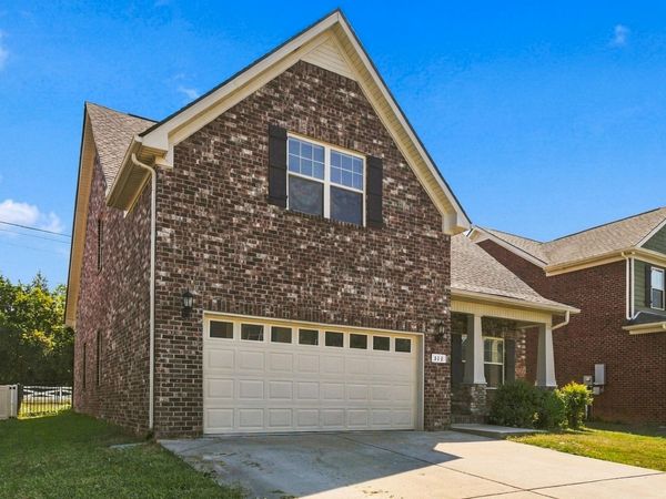 518 Sunflower Dr , Smyrna, TN 37167