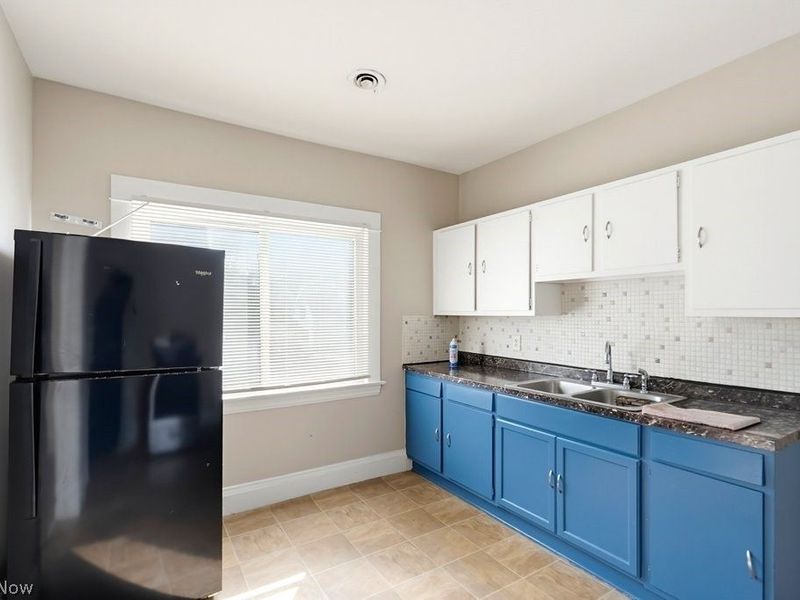 3607 Daisy Avenue, Cleveland, OH 44109 Photo 10