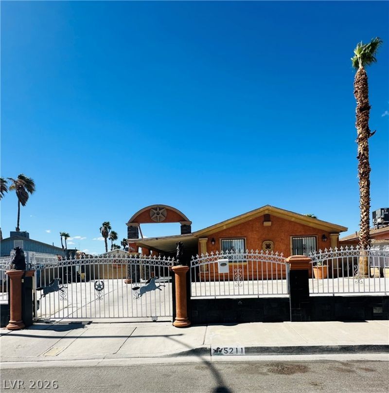 5211 Gloucester Circle, Las Vegas, NV 89122 Main Photo