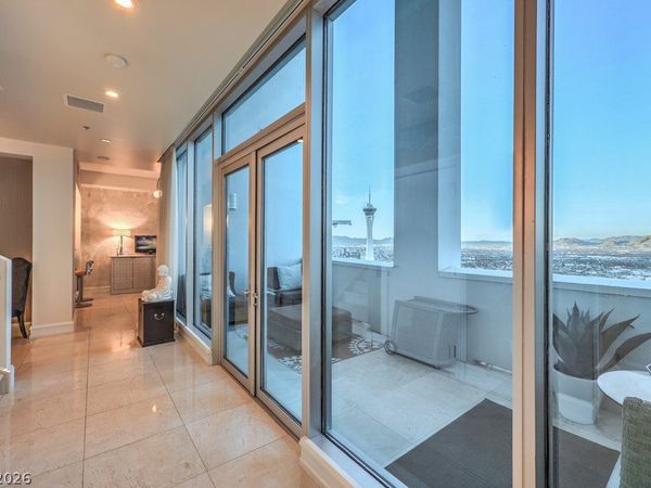 2700 Las Vegas Boulevard, Unit 4304, Las Vegas, NV 89109