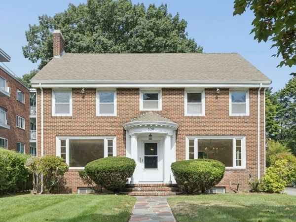 220 Mountain Ave, Malden, MA 02148