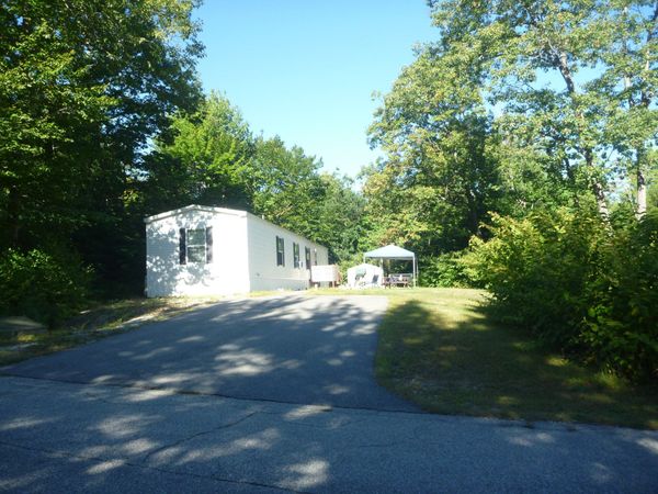 27 Carroll Avenue , Standish, ME 04084