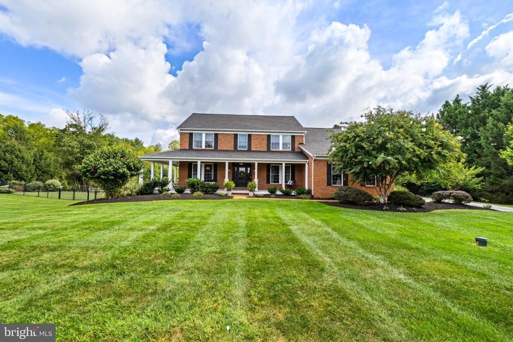 10 DEER CREEK COURT , REISTERSTOWN, MD 21136