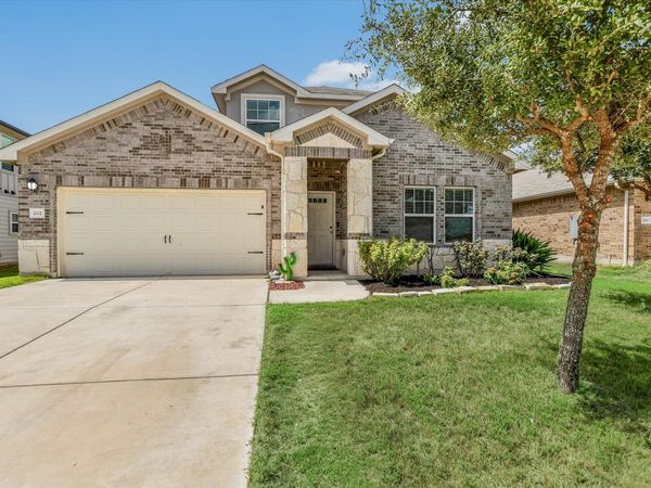 202 Grasslands TRL, Hutto, TX 78634