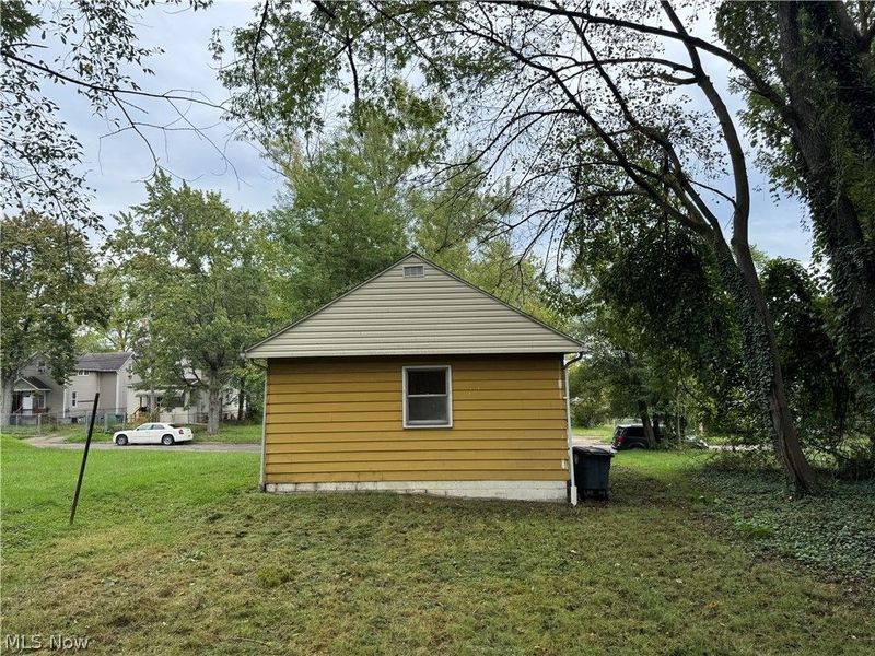 548 Winans Avenue, Akron, OH 44306 Photo 11