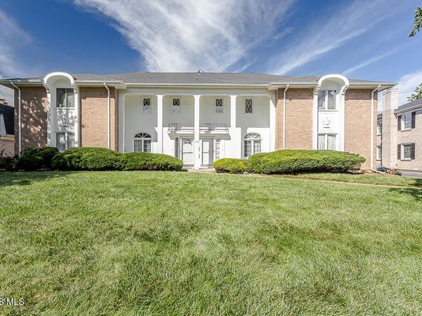 5146 Regency Drive , Toledo, OH 43615