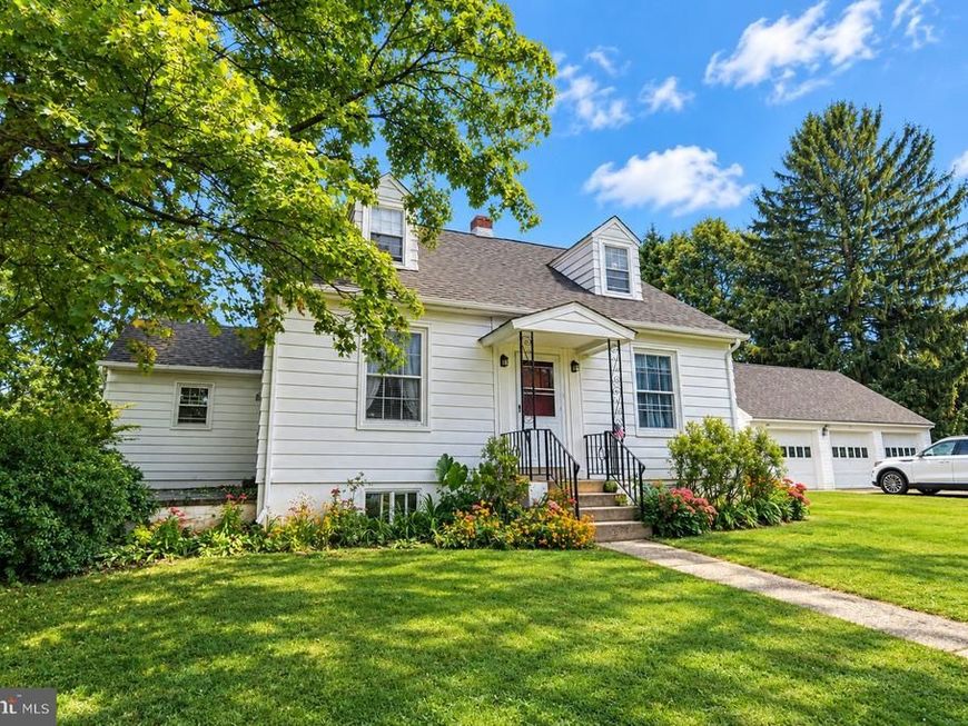 5553 Swamp Road, Fountainville, PA 18923 Main Photo