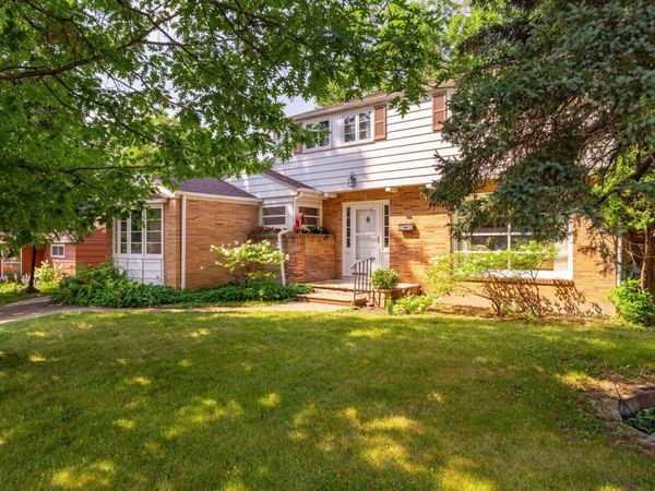 11 S 4th St W, Aurora, MN 55705