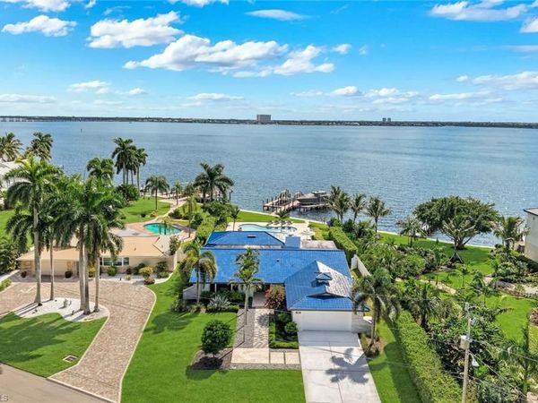 5327 Nautilus DR , CAPE CORAL, FL 33904