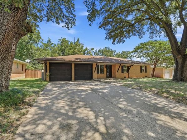 1303 Lafayette Drive , Denison, TX 75020