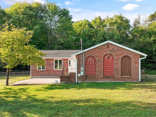 204 New Center Road , Sevierville, TN 37876