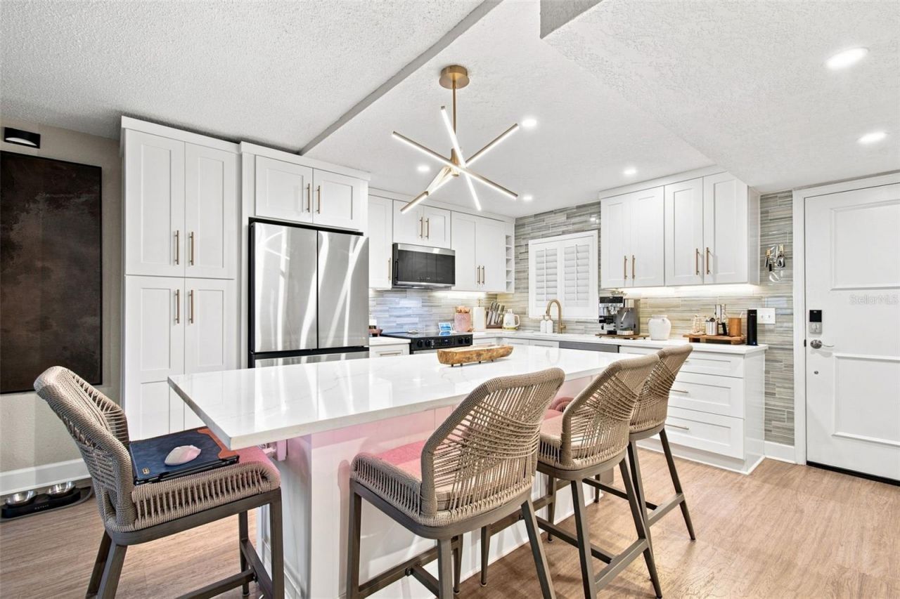 17035 Gulf Boulevard, Unit 122, North Redington Beach, FL 33708 Photo