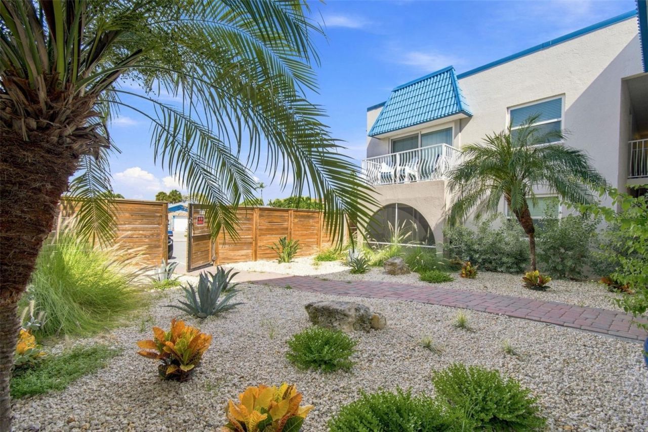 17035 Gulf Boulevard, Unit 122, North Redington Beach, FL 33708 Photo