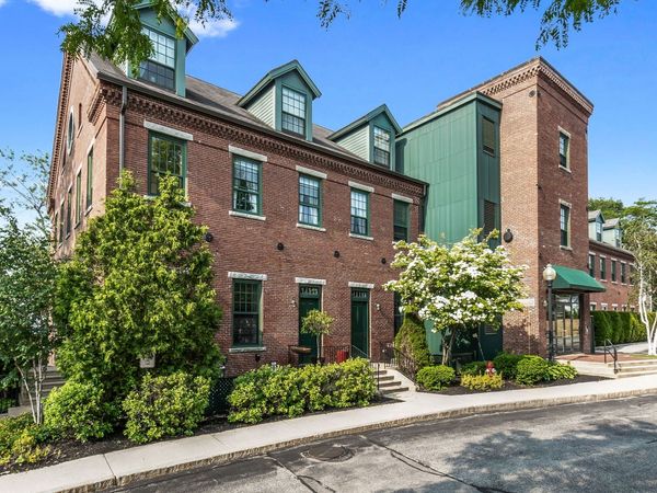 25 Pond St, Unit 106, Amesbury, MA 01913