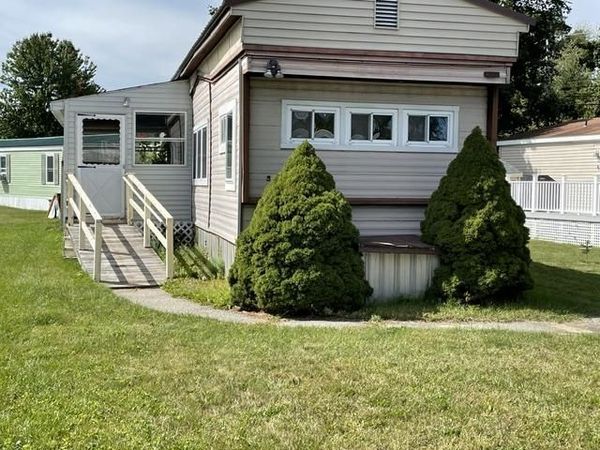 3 Willow Street, Exeter, NH 03833