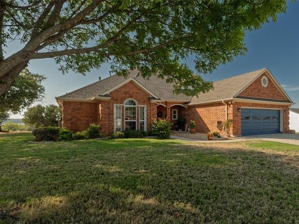 115 Lakeview Drive , Unit 1, Runaway Bay, TX 76426